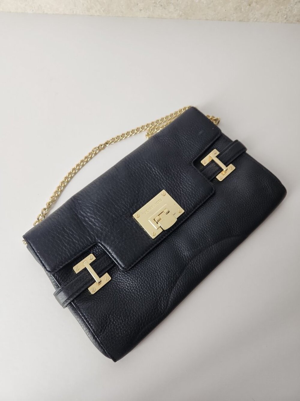 Michael Kors Astrid black pebbled leather clutch bag gold chain shoulder strap - Picture 3 of 14